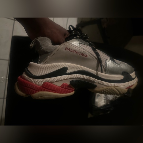 Selling this shoes - Picture 1 of 1